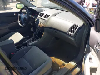 2003 Honda Accord EX z VIN 1HGCM56633A066438, wystawiony jako IAAI lot #42279849 z przebiegiem 266 239 mil mil oraz . Historia ofert i sprzedaży dostępna na DreamBid. Obrazek 5.