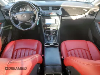 2008 Mercedes-Benz CLS 550 с VIN WDDDJ72X18A132830, выставлен на аукционе Copart как лот 61758465 с пробегом 80 243 миль миль и Чистый • Clean title. История ставок и продаж доступна на DreamBid. Изображение 8.