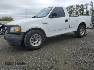 2003 Ford F-150 XL с VIN 2FTRF17223CA42637, выставлен на аукционе Copart как лот 55184675 с пробегом 150 046 миль миль и Списание • Salvage title. История ставок и продаж доступна на DreamBid. Изображение 1.