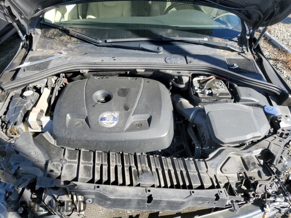 2015 Volvo S60 T5 Drive-E Premier Plus with VIN YV140MFC7F1309794, listed as a Copart auction lot 42718355 with 0 mi miles and Salvage Title. Bid and sale history available at carsss.com. Image 11.