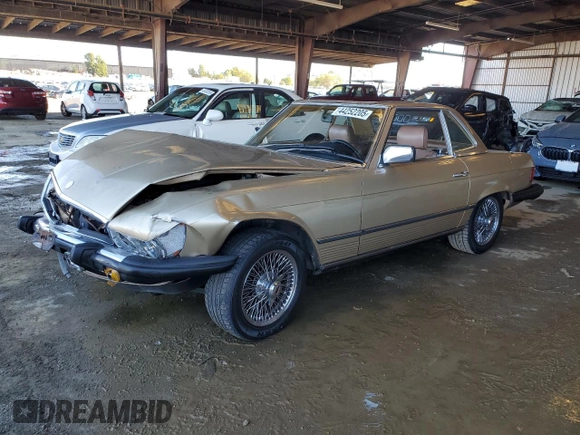 1983 Mercedes-Benz 380 380SL with VIN WDBBA45AXDB028363, listed as a Copart auction lot 44252205 with 118,508 mi miles and Salvage Title. Bid and sale history available at carsss.com. Image 1.