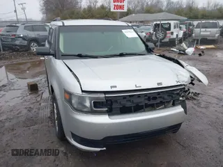 2014 Ford Flex SE with VIN 2FMGK5B82EBD21242, listed as a IAAI auction lot 41678634 with 182,012 mi miles. Bid and sale history available at carsss.com. Image 1.