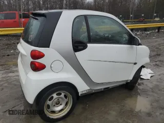 2012 Smart fortwo Pure with VIN WMEEJ3BA7CK574275, listed as a Copart auction lot 43440735 with Not provided miles and Salvage title. Bid and sale history available at DreamBid. Image 3.