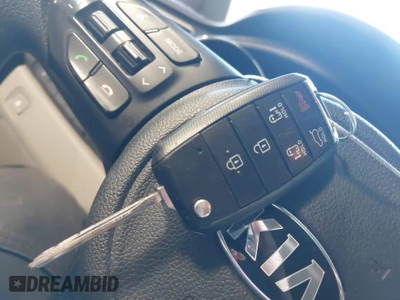 2016 Kia Sedona LX with VIN KNDMB5C14G6191796, listed as a IAAI auction lot 42130638 with 141,099 mi miles and . Bid and sale history available at DreamBid. Image 11.