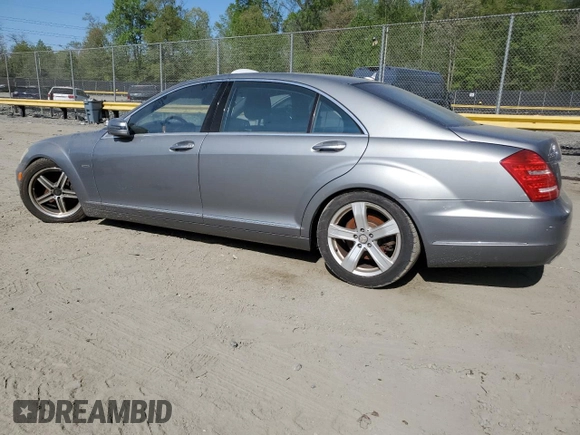 2012 Mercedes-Benz S 550 z VIN WDDNG9EB4CA455048, wystawiony jako Copart lot #54227215 z przebiegiem Nie podano mil oraz Nie do naprawy • Non repairable. Historia ofert i sprzedaży dostępna na DreamBid. Obrazek 2.