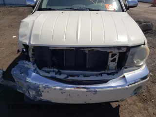 2008 Chrysler Aspen Limited z VIN 1A8HW58NX8F142131, wystawiony jako Copart lot #52396535 z przebiegiem Nie podano mil oraz Szkoda całkowita • Salvage title. Historia ofert i sprzedaży dostępna na DreamBid. Obrazek 11.