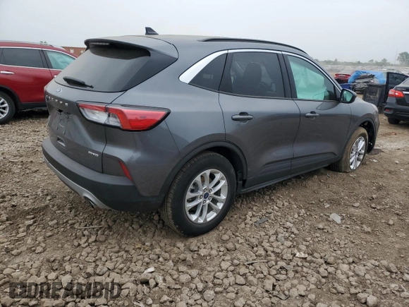 2021 Ford Escape SE with VIN 1FMCU9G64MUB16148, listed as a Copart auction lot 60994595 with 7,772 mi miles and Salvage title. Bid and sale history available at DreamBid. Image 3.
