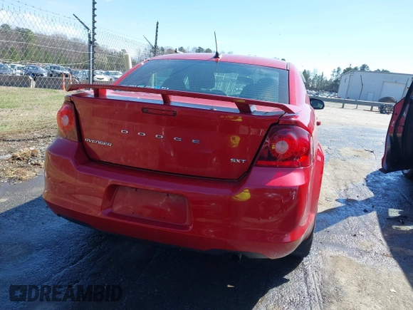 2014 Dodge Avenger SXT z VIN 1C3CDZCB2EN138477, wystawiony jako IAAI lot #41820973 z przebiegiem 51 355 mil mil oraz . Historia ofert i sprzedaży dostępna na DreamBid. Obrazek 16.