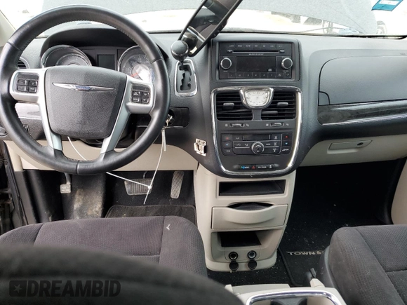 2011 Chrysler Town & Country Touring with VIN 2A4RR5DGXBR636817, listed as a Copart auction lot 88668935 with Not Provided miles and Non Repairable. Bid and sale history available at DreamBid. Image 8.