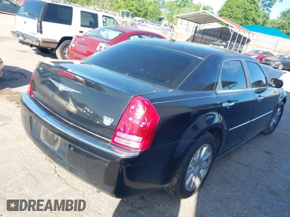 2008 Chrysler 300 C Hemi with VIN 2C3LA63H98H119739, listed as a IAAI auction lot 42068862 with 1 mi miles. Bid and sale history available at carsss.com. Image 4.