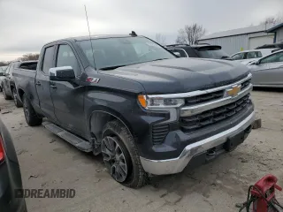 2023 Chevrolet Silverado 1500 LT with VIN 1GCRDDED4PZ314318, listed as a Copart auction lot 42052525 with 27,815 mi miles and Salvage Title. Bid and sale history available at carsss.com. Image 4.