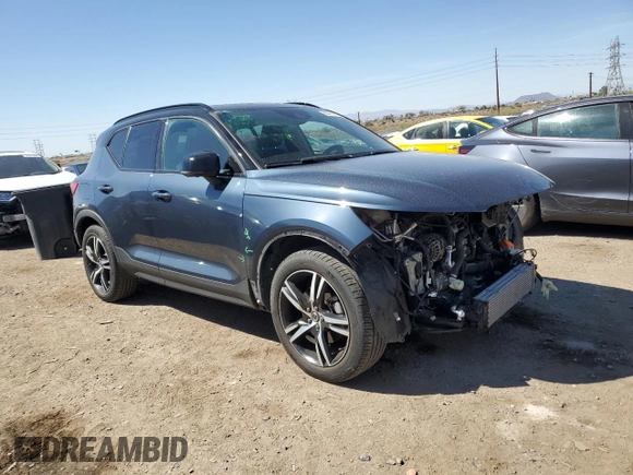 2022 Volvo XC40 R-Design with VIN YV4162UM5N2695970, listed as a Copart auction lot 50419705 with 25,664 mi miles and Salvage title. Bid and sale history available at DreamBid. Image 4.