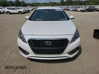 2016 Hyundai Sonata Hybrid SE with VIN KMHE24L17GA020547, listed as a Copart auction lot 66882603 with 82,070 mi miles. Bid and sale history available at carsss.com. Image 5.