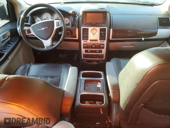 2009 Chrysler Town & Country Touring with VIN 2A8HR54X49R653052, listed as a Copart auction lot 48133155 with 151,527 mi miles and Salvage Title. Bid and sale history available at DreamBid. Image 8.
