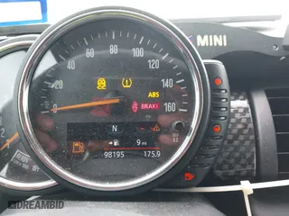 2016 MINI Cooper Hardtop 4 Door S with VIN WMWXU3C58G2B63277, listed as a IAAI auction lot 41566817 with 98,195 mi miles. Bid and sale history available at carsss.com. Image 7.