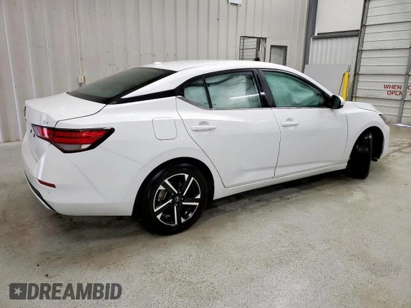 2024 Nissan Sentra SV z VIN 3N1AB8CV3RY338597, wystawiony jako Copart lot #57588955 z przebiegiem 27 910 mil mil oraz Szkoda całkowita • Salvage title. Historia ofert i sprzedaży dostępna na DreamBid. Obrazek 3.