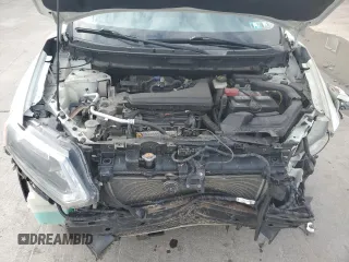 2016 Nissan Rogue S z VIN KNMAT2MV6GP707957, wystawiony jako Copart lot #55949445 z przebiegiem Nie podano mil oraz Szkoda całkowita • Salvage title. Historia ofert i sprzedaży dostępna na DreamBid. Obrazek 12.