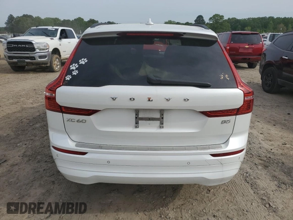 2022 Volvo XC60 Momentum z VIN YV4L12DK1N1046064, wystawiony jako Copart lot #53735775 z przebiegiem 47 449 mil mil oraz Szkoda całkowita • Salvage title. Historia ofert i sprzedaży dostępna na DreamBid. Obrazek 6.
