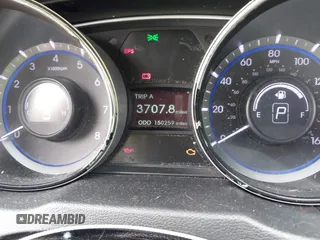 2013 Hyundai Sonata GLS z VIN 5NPEB4AC5DH571072, wystawiony jako IAAI lot #42518976 z przebiegiem 150 259 mil mil oraz . Historia ofert i sprzedaży dostępna na DreamBid. Obrazek 7.
