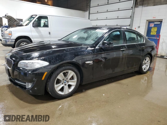 2012 BMW 5 Series 528i xDrive with VIN WBAXH5C50CDW09515, listed as a Copart auction lot 55122825 with 124,601 mi miles and Clean Title. Bid and sale history available at DreamBid. Image 1.