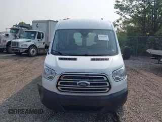 2019 Ford Transit Passenger XL z VIN 1FBAX2CM8KKA31115, wystawiony jako IAAI lot #42366286 z przebiegiem 222 359 mil mil oraz . Historia ofert i sprzedaży dostępna na DreamBid. Obrazek 12.