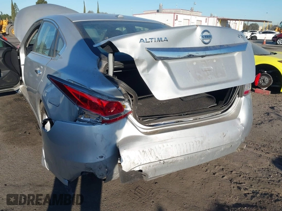 2015 Nissan Altima 2.5 SL with VIN 1N4AL3AP7FC201660, listed as a IAAI auction lot 41345061 with 132,395 mi miles. Bid and sale history available at carsss.com. Image 6.
