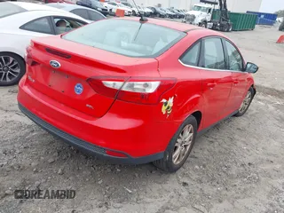 2012 Ford Focus SEL with VIN 1FAHP3H20CL424115, listed as a IAAI auction lot 41913221 with 152,619 mi miles. Bid and sale history available at carsss.com. Image 4.