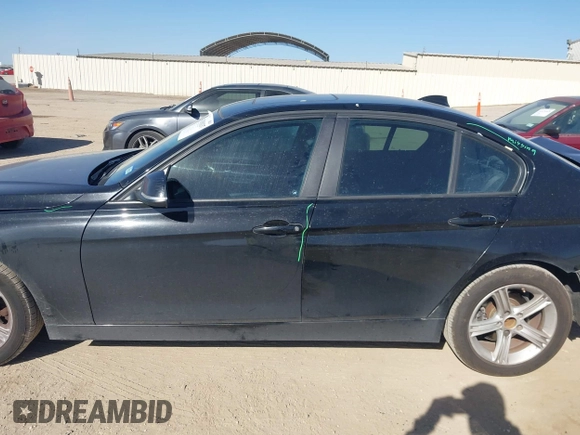 2014 BMW 3 Series 328i z VIN WBA3A5C51EP602027, wystawiony jako IAAI lot #41191137 z przebiegiem 178 358 mil mil oraz . Historia ofert i sprzedaży dostępna na DreamBid. Obrazek 15.