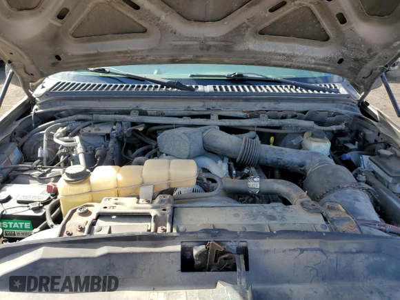 2005 Ford Excursion Limited with VIN 1FMNU43S25EB45643, listed as a Copart auction lot 44192835 with 153,622 mi miles and Salvage title. Bid and sale history available at DreamBid. Image 12.