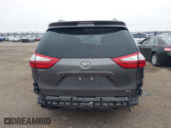 2016 Toyota Sienna XLE with VIN 5TDYK3DC8GS704330, listed as a IAAI auction lot 41586880 with 84,065 mi miles. Bid and sale history available at carsss.com. Image 17.