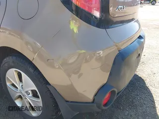 2015 Kia Soul with VIN KNDJN2A29F7167460, listed as a IAAI auction lot 41900985 with 91,948 mi miles. Bid and sale history available at carsss.com. Image 20.