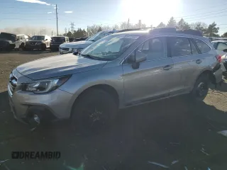 2018 Subaru Outback Premium z VIN 4S4BSAHC7J3256820, wystawiony jako Copart lot #89125935 z przebiegiem 130 673 mil mil oraz Szkoda całkowita • Salvage title. Historia ofert i sprzedaży dostępna na DreamBid. Obrazek 1.