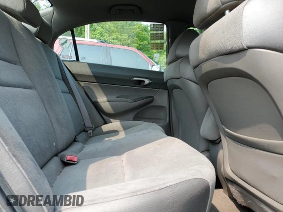 2006 Honda Civic LX z VIN 2HGFA165X6H518462, wystawiony jako Copart lot #59694195 z przebiegiem 101 556 mil mil oraz Czysty tytuł • Clean title. Historia ofert i sprzedaży dostępna na DreamBid. Obrazek 10.