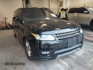 2017 Land Rover Range Rover Sport SE z VIN SALWG2FV8HA132698, wystawiony jako IAAI lot #41644031 z przebiegiem 74 331 mil mil oraz . Historia ofert i sprzedaży dostępna na DreamBid. Obrazek 1.