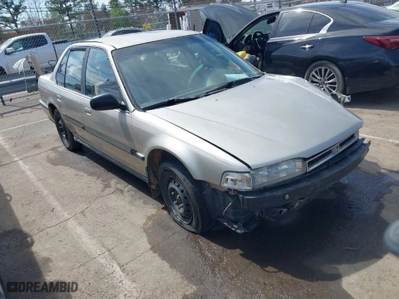 1990 Honda Accord LX with VIN 1HGCB7554LA000846, listed as a IAAI auction lot 41755092 with NaN miles. Bid and sale history available at carsss.com. Image 1.