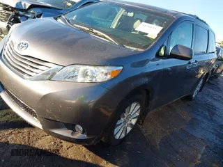 2015 Toyota Sienna Ltd with VIN 5TDDK3DC2FS105016, listed as a IAAI auction lot 41288447 with 94,585 mi miles. Bid and sale history available at carsss.com. Image 17.