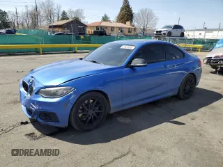2015 BMW 2 Series M235i xDrive z VIN WBA1J9C59FVX99167, wystawiony jako Copart lot #52629065 z przebiegiem 136 942 mil mil oraz Szkoda całkowita • Salvage title. Historia ofert i sprzedaży dostępna na DreamBid. Obrazek 1.