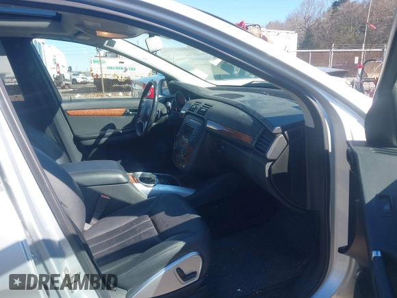 2009 Mercedes-Benz R 3.5L with VIN 4JGCB65E19A098277, listed as a IAAI auction lot 41999758 with 148,573 mi miles and . Bid and sale history available at DreamBid. Image 5.