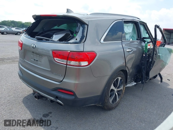 2016 Kia Sorento EX with VIN 5XYPH4A5XGG113192, listed as a IAAI auction lot 40271433 with 1 mi miles. Bid and sale history available at carsss.com. Image 4.