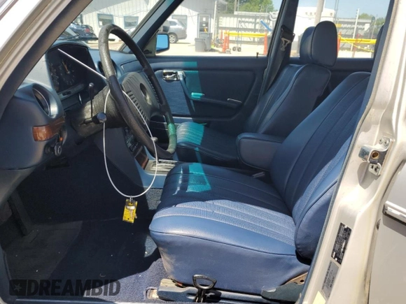 1979 Mercedes-Benz 300 с VIN 12313012127361, выставлен на аукционе Copart как лот 61981455 с пробегом 173 130 миль миль и Чистый • Clean title. История ставок и продаж доступна на DreamBid. Изображение 7.