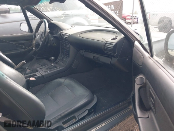 1996 BMW 3 Series Z3 1.9 z VIN 4USCH7328TLB71395, wystawiony jako IAAI lot #42743556 z przebiegiem 158 986 mil mil oraz . Historia ofert i sprzedaży dostępna na DreamBid. Obrazek 5.