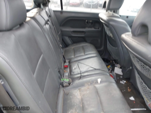 2007 Honda Pilot EX-L with VIN 5FNYF286X7B015235, listed as a IAAI auction lot 41915819 with 310,294 mi miles. Bid and sale history available at carsss.com. Image 8.