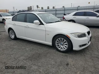 2009 BMW 3 Series 328i with VIN WBAPH535X9A437259, listed as a Copart auction lot 52647055 with 97,704 mi miles and Salvage title. Bid and sale history available at DreamBid. Image 4.