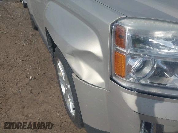 2011 GMC Terrain SLT-1 with VIN 2CTFLUE5XB6201691, listed as a IAAI auction lot 41843933 with 108,647 mi miles and . Bid and sale history available at carsss.com. Image 13.