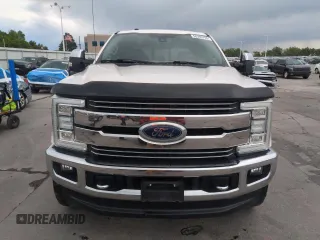 2017 Ford F-350 Platinum with VIN 1FT8W3BT1HEB31690, listed as a Copart auction lot 58369795 with 115,704 mi miles and Salvage title. Bid and sale history available at DreamBid. Image 5.