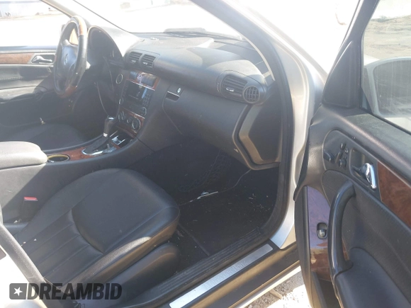 2007 Mercedes-Benz C 280 Luxury с VIN WDBRF54H07F853152, выставлен на аукционе IAAI как лот 41657846 с пробегом 144 314 миль миль и . История ставок и продаж доступна на DreamBid. Изображение 5.