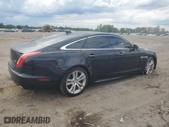 2019 Jaguar XJ R-Sport with VIN SAJWA1C7XK8W21242, listed as a Copart auction lot 56092225 with 47,727 mi miles and Salvage title. Bid and sale history available at DreamBid. Image 3.
