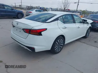 2025 Nissan Altima SV with VIN 1N4BL4DV3SN373851, listed as a IAAI auction lot 42123464 with 4,401 mi miles and . Bid and sale history available at DreamBid. Image 4.