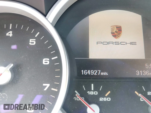 2005 Porsche Cayenne Turbo z VIN WP1AC29P25LA90019, wystawiony jako IAAI lot #42295764 z przebiegiem 164 927 mil mil oraz . Historia ofert i sprzedaży dostępna na DreamBid. Obrazek 15.