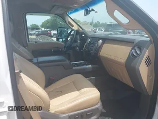 2012 Ford F-250 XL z VIN 1FT7W2BT8CEA23601, wystawiony jako IAAI lot #42345067 z przebiegiem 268 777 mil mil oraz . Historia ofert i sprzedaży dostępna na DreamBid. Obrazek 5.